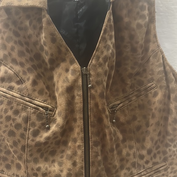 Vintage Leather Vest - Picture 3 of 3